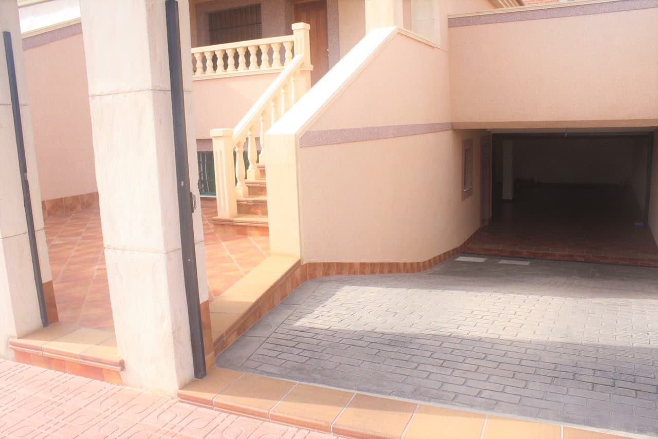 3 bed Townhouse in Los Altos