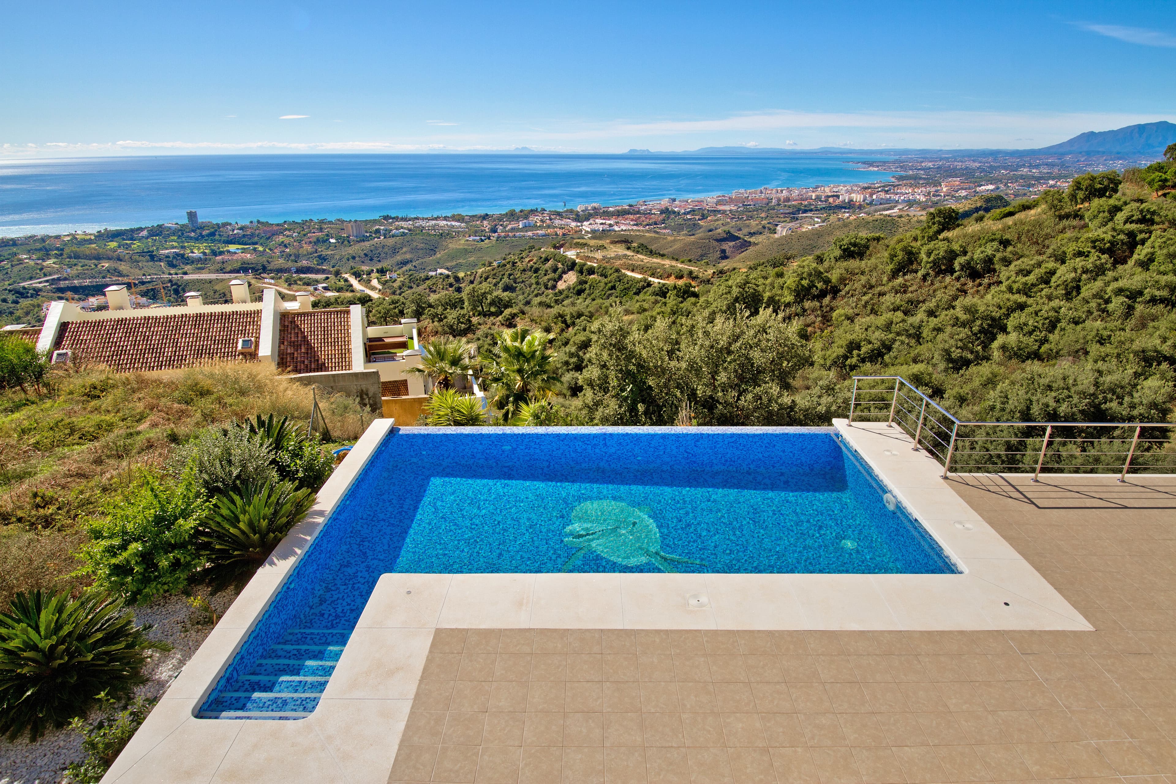 5 bed Detached Villa in Los Monteros