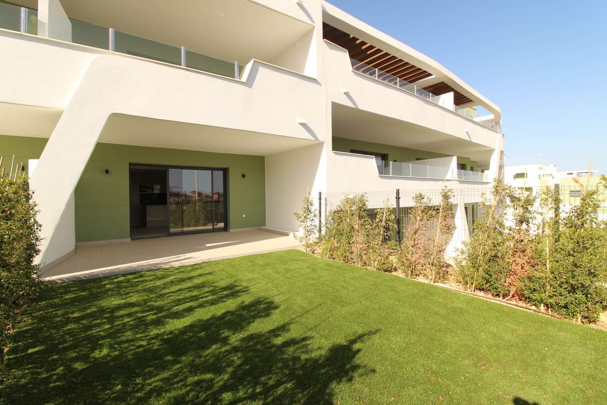2 bed Middle Floor Apartment in La Cala de Mijas