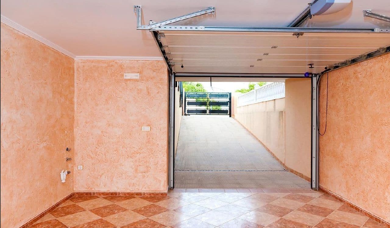 2 bed Townhouse in Los Altos