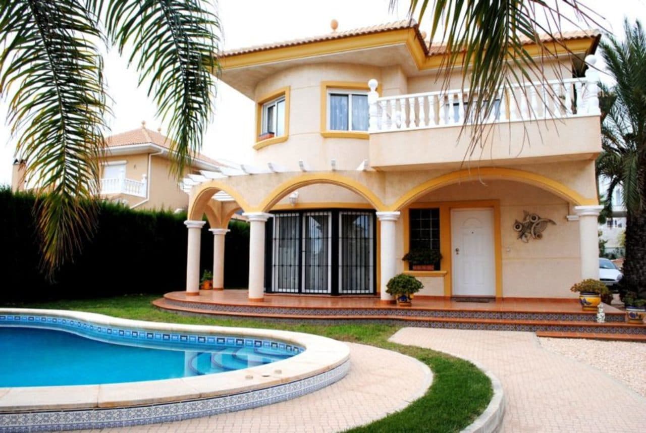 3 bed Detached Villa in La Zenia