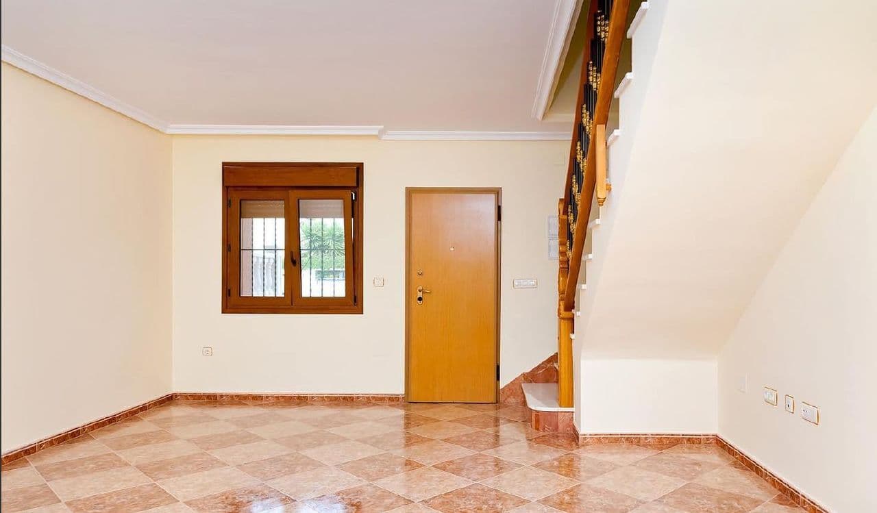 2 bed Townhouse in Los Altos