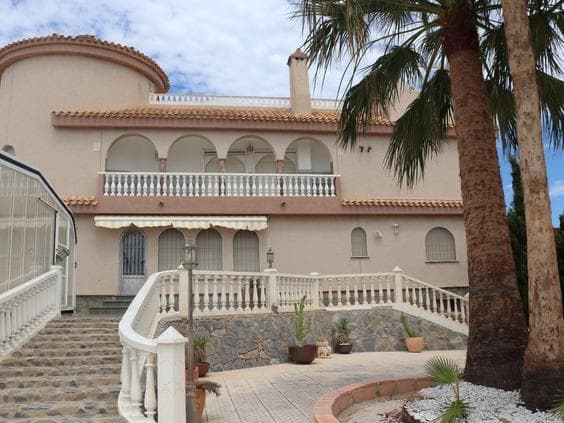 4 bed Detached Villa in La Manga Del Mar Menor