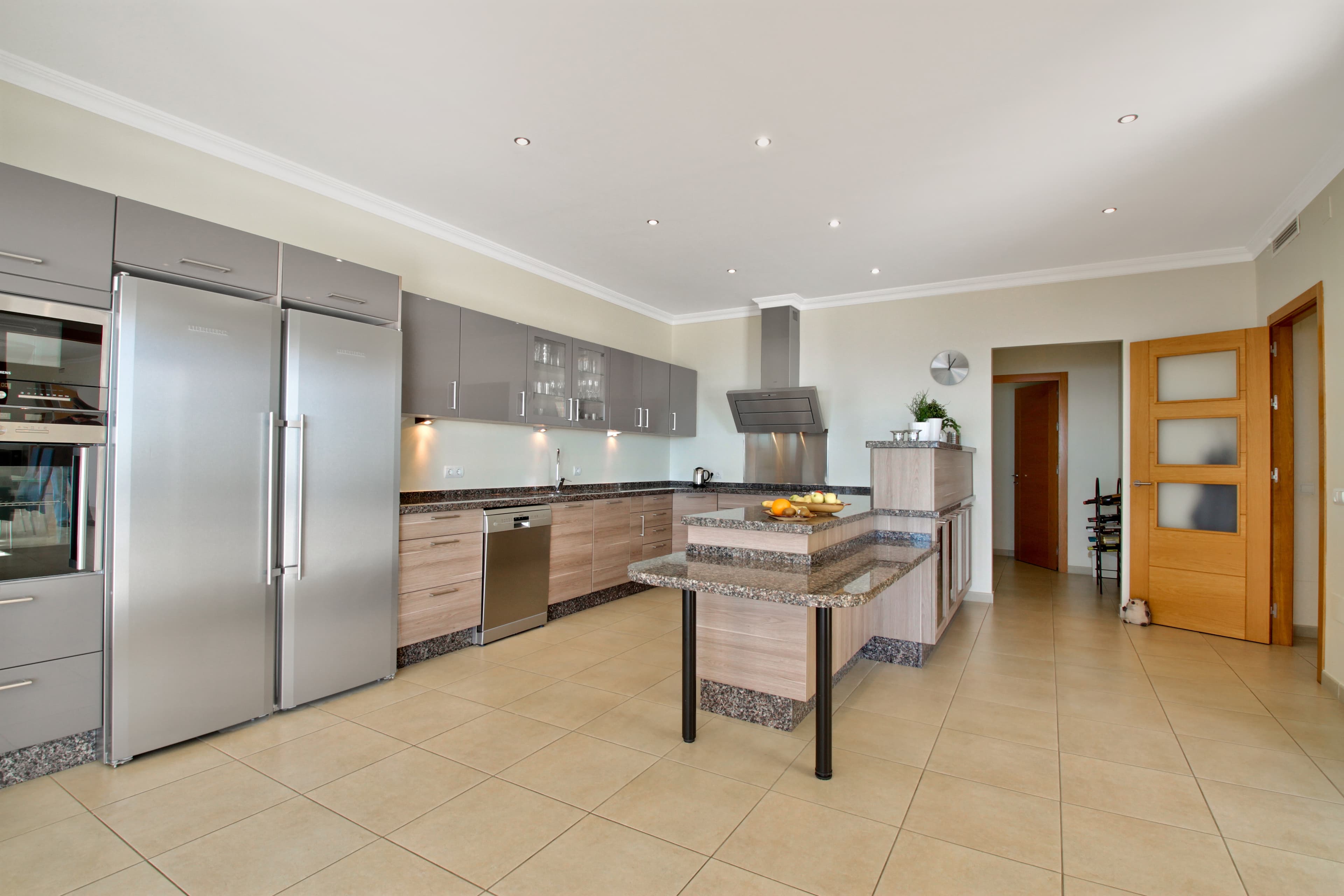 5 bed Detached Villa in Los Monteros